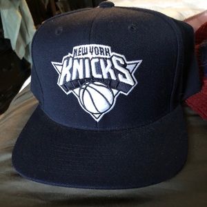 New York knicks  navy blue cap